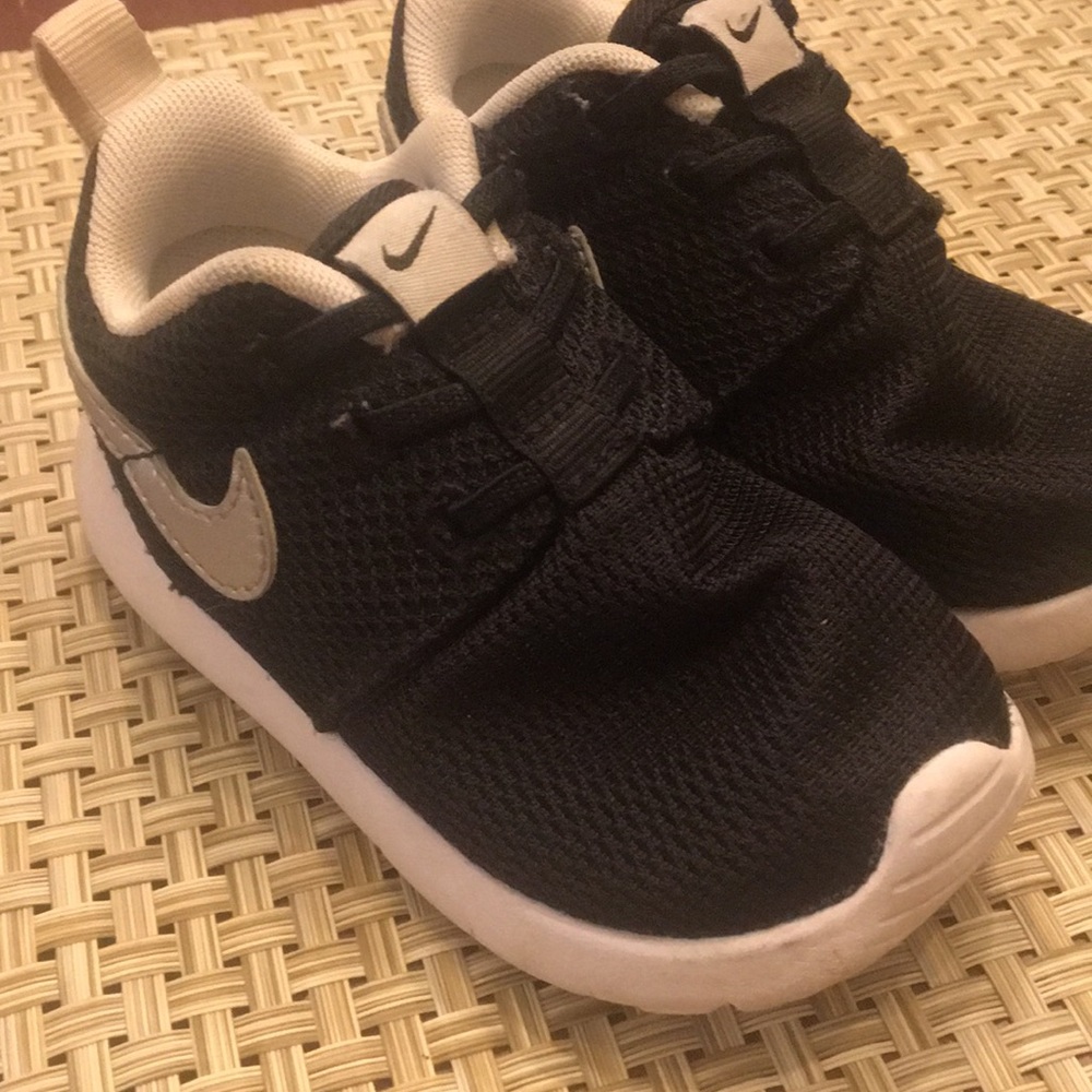 Toddler Black Nike Shoes